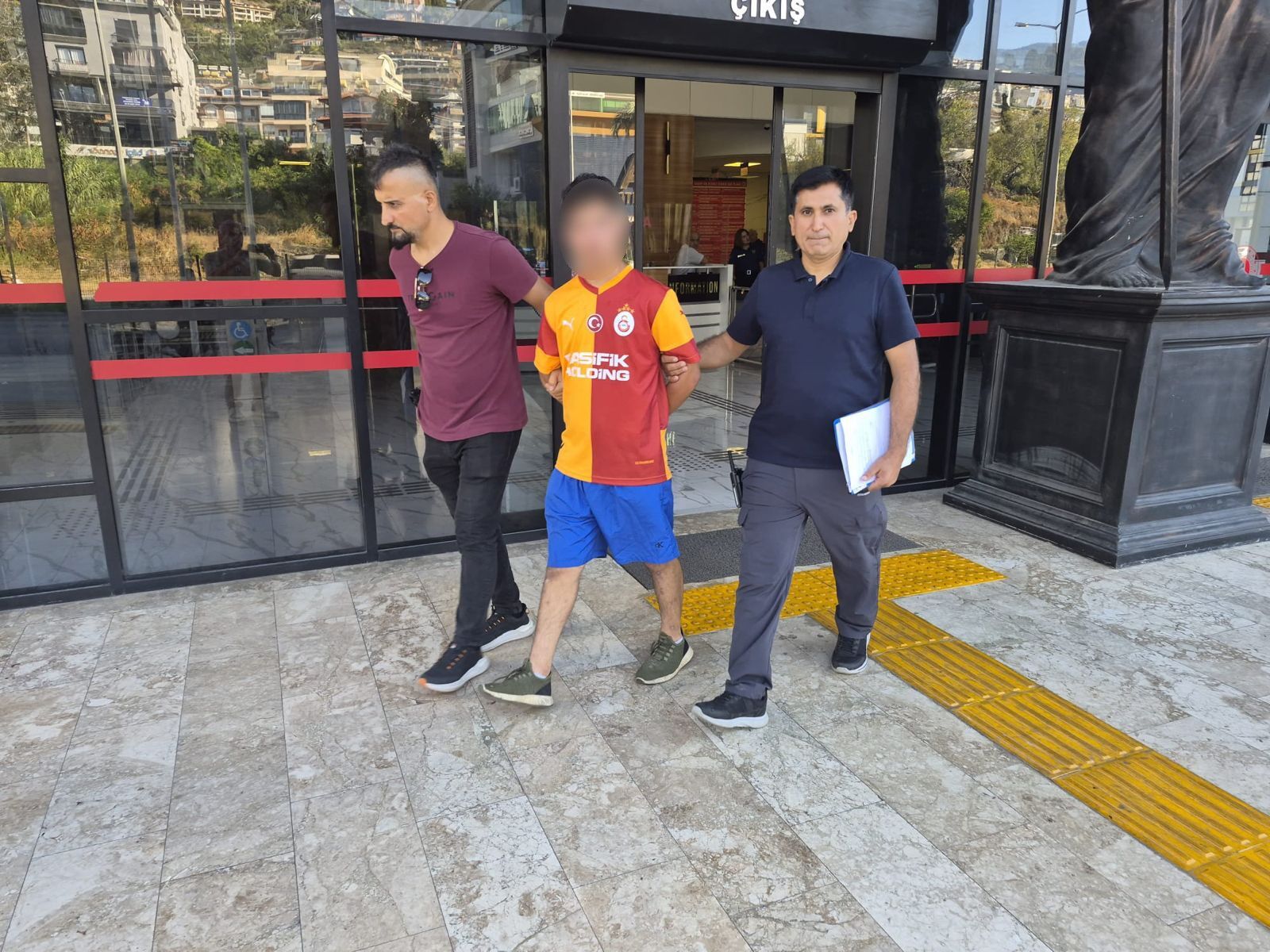 Alanya Bicakli Saldiri Cinsel Istirmar
