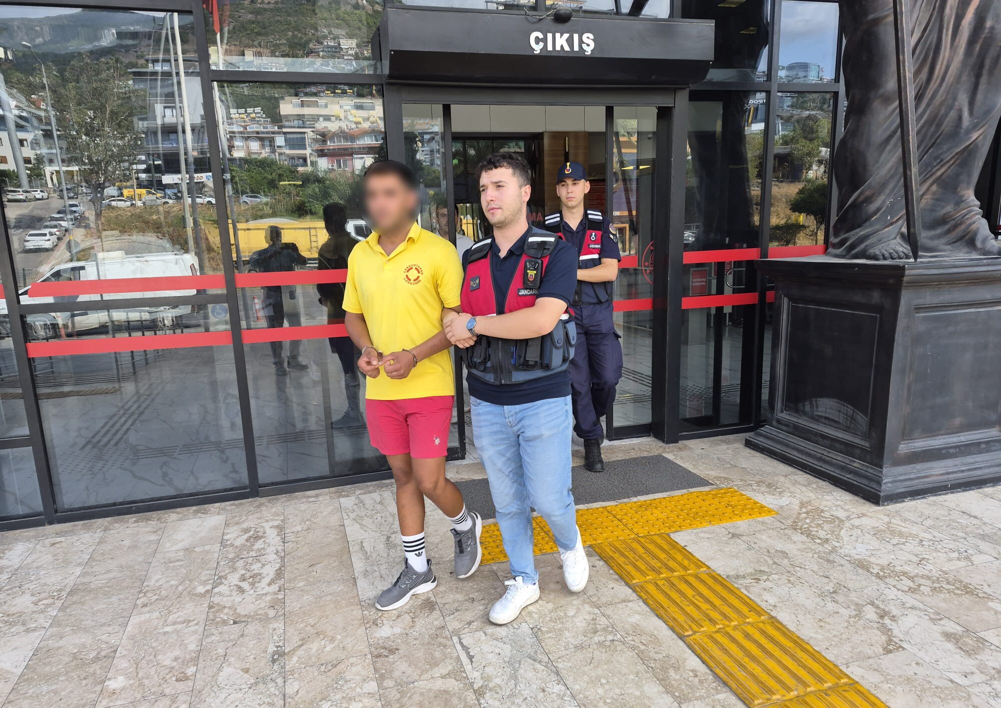Alanya Market Calisani Bicaklandi Iki Kardes Tutukland2