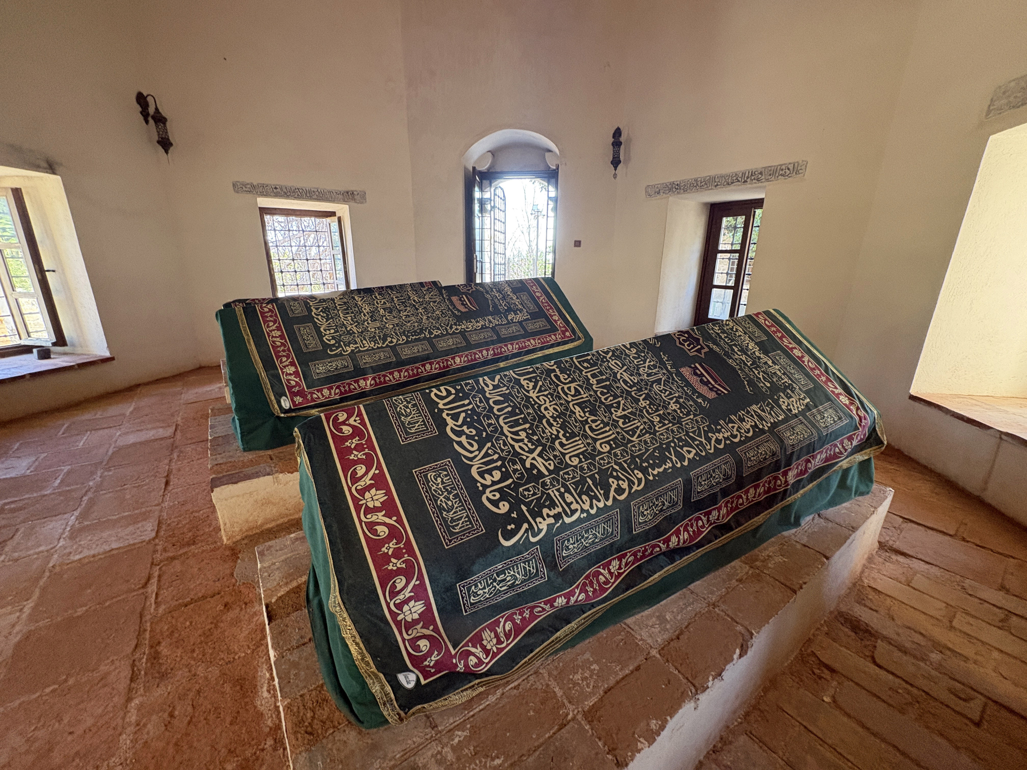 Antalya Zincirkiran Mehmet Bey Turbesi2