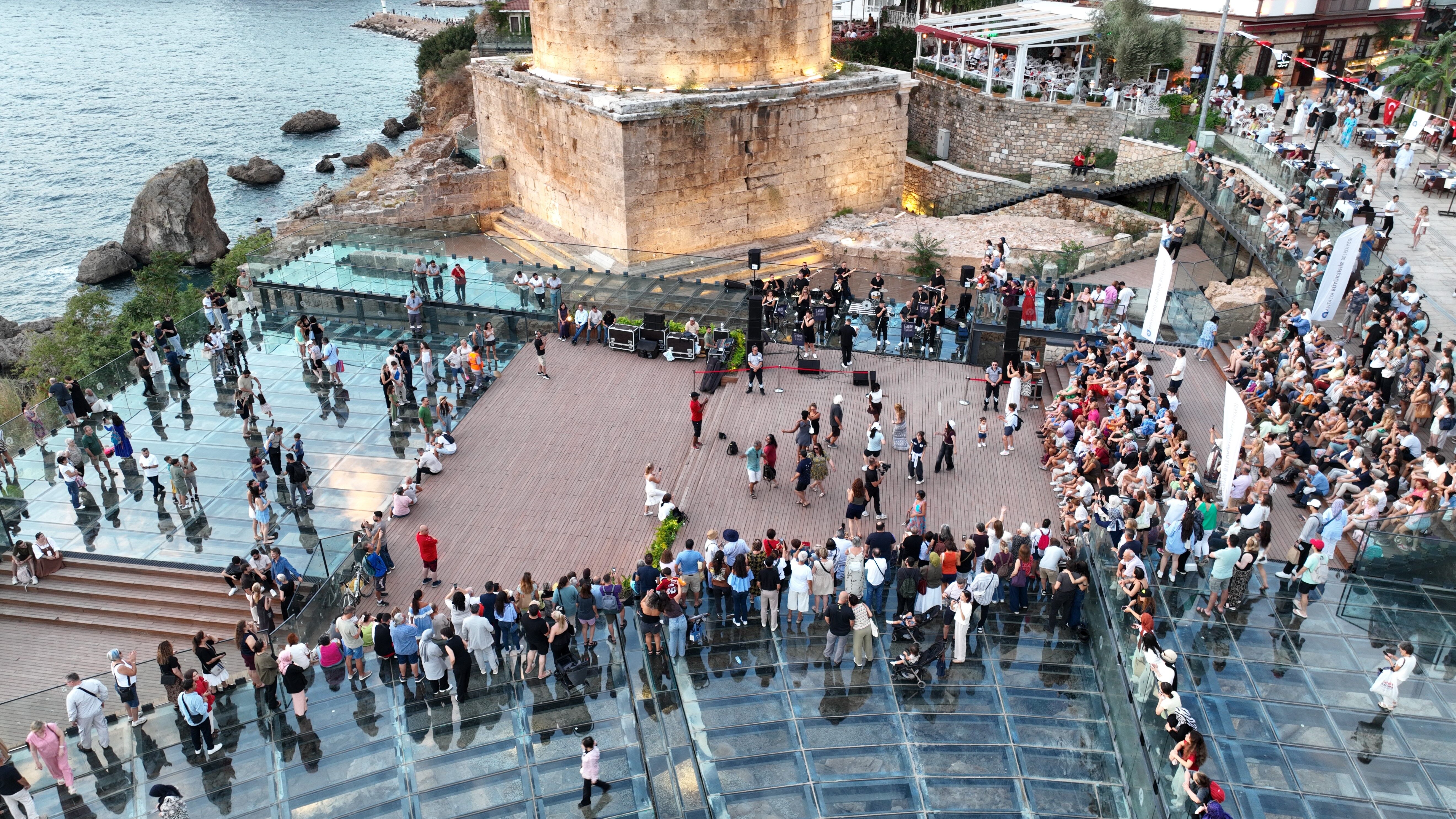 Hidirlik Kulesi Gun Batimi Konseri Antalya