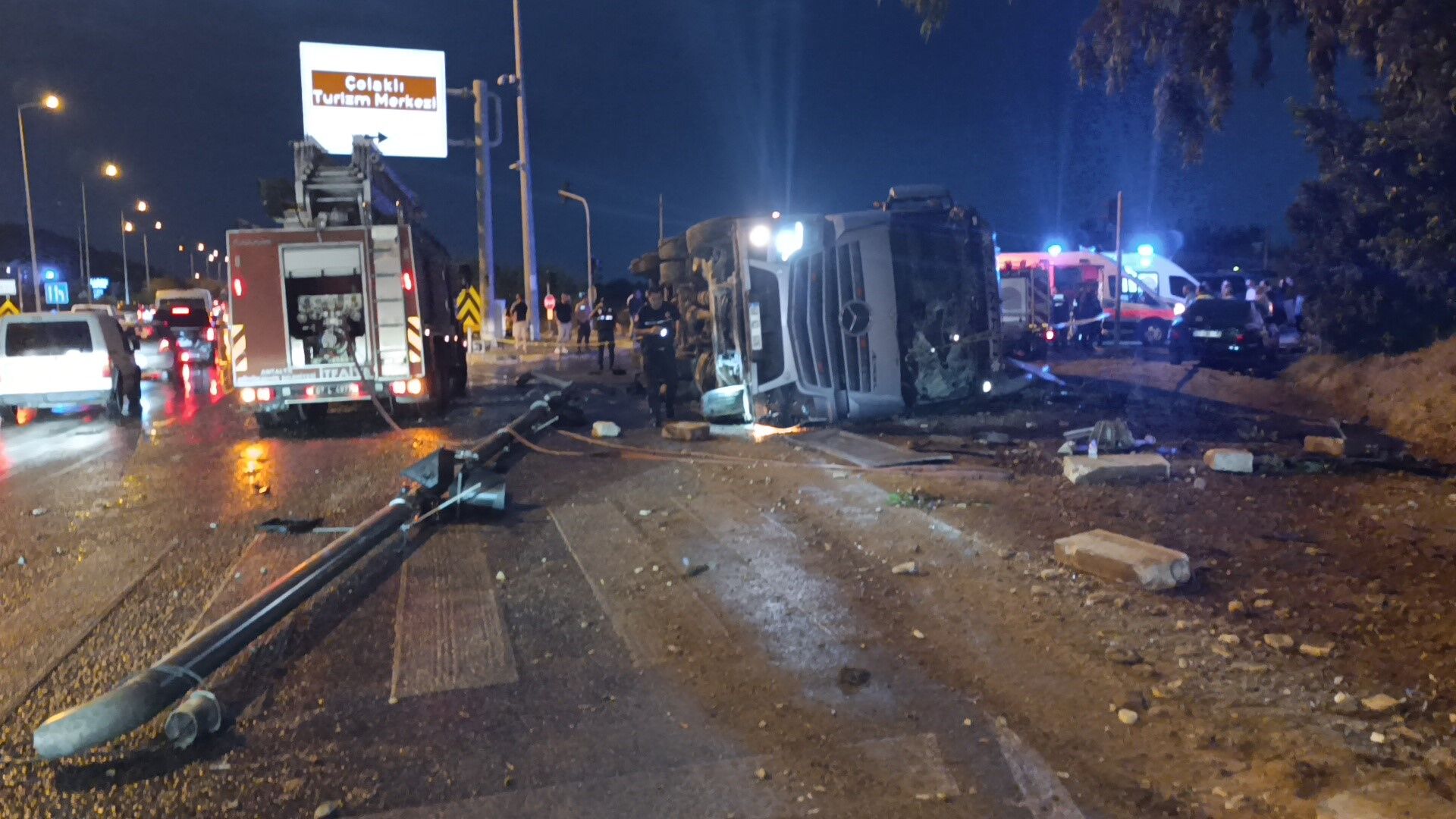 Manavgat Tir Kazasi 2Kisi Hayatini Kaybetti.4