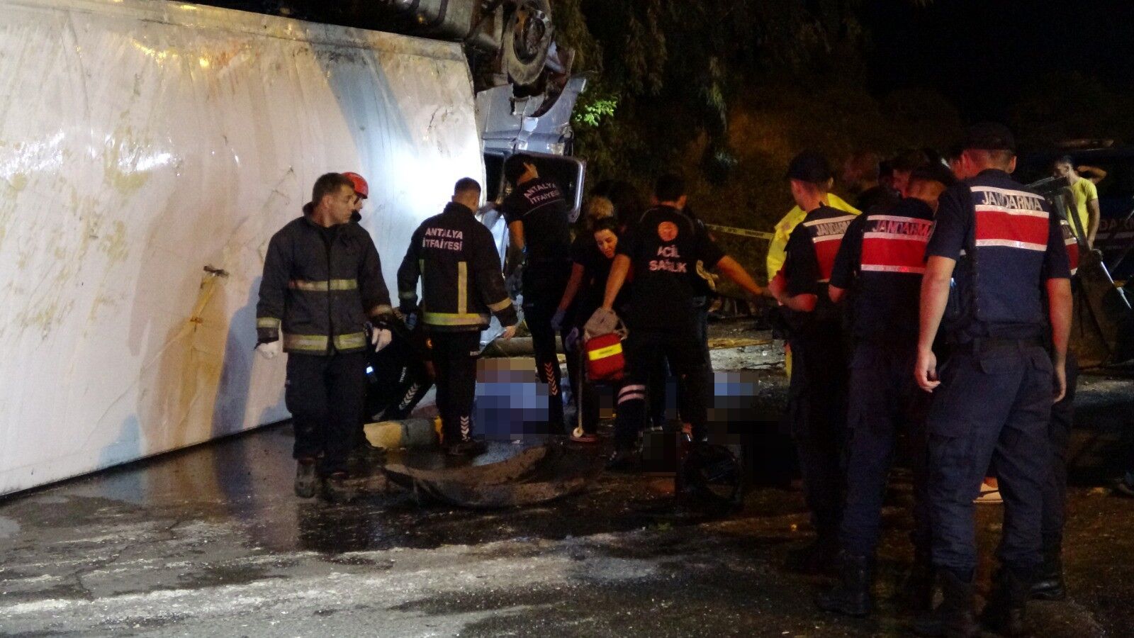 Manavgat Tir Kazasi 2Kisi Hayatini Kaybetti.5