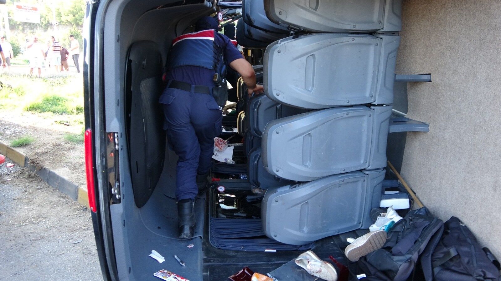 Manavgat Tur Minibusu Kaza 15 Yarali5