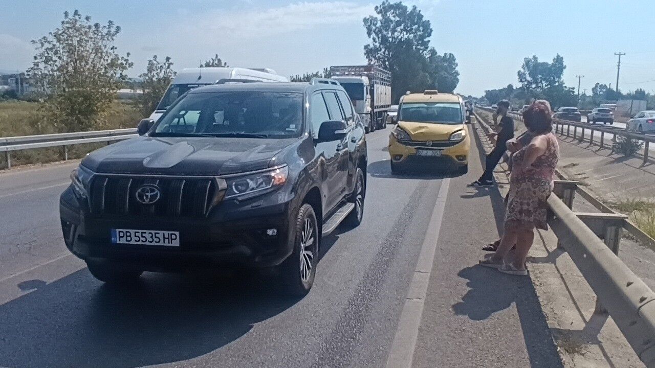 Manavgat Uc Aracli Zincirleme Kaza5