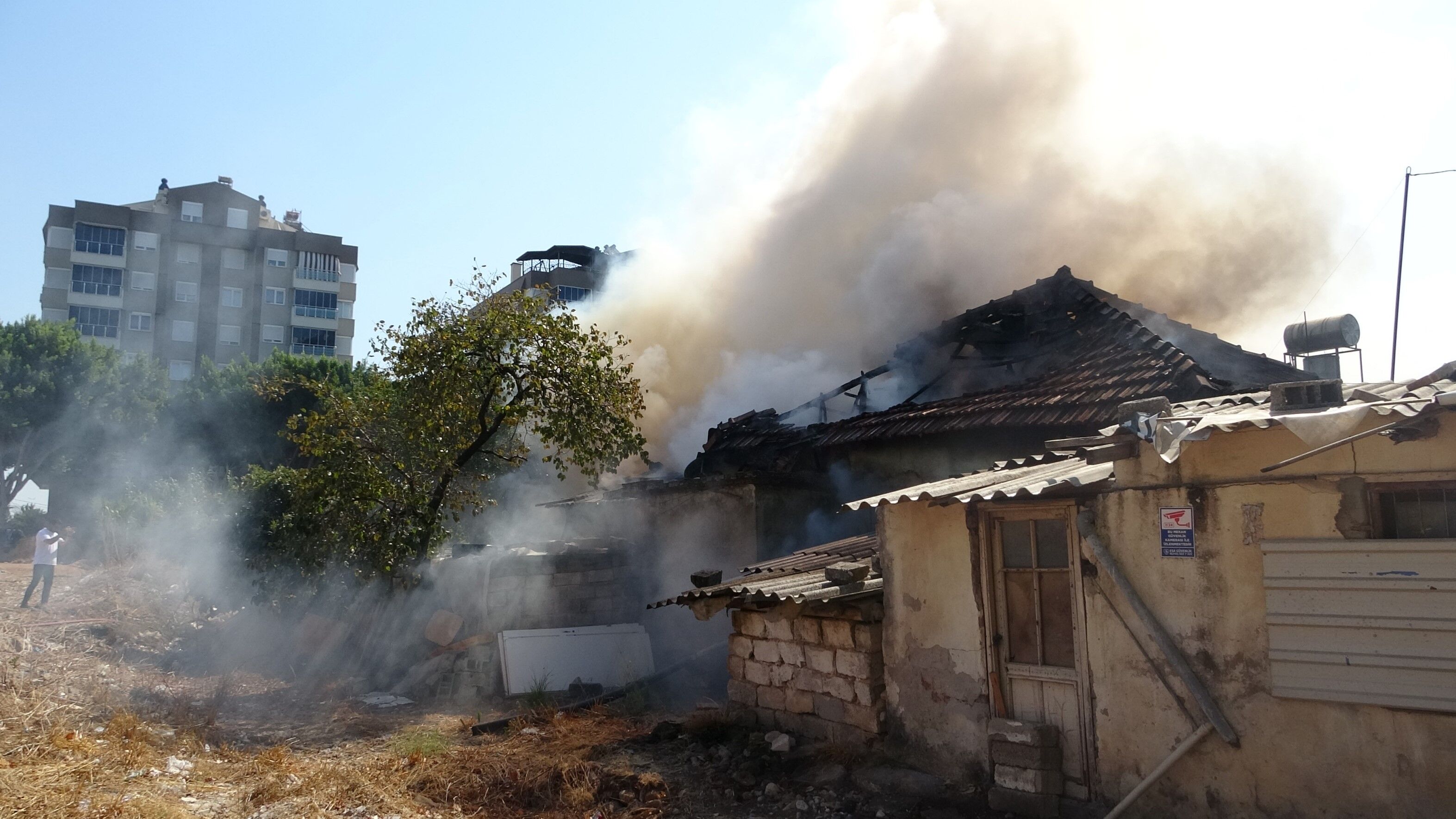 Muratpasa Gecekondu Yangini4