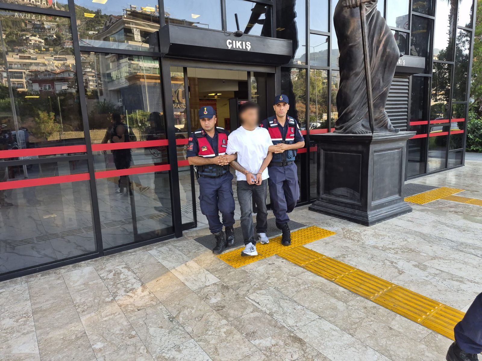 Polis Alanya Silah Gozalti