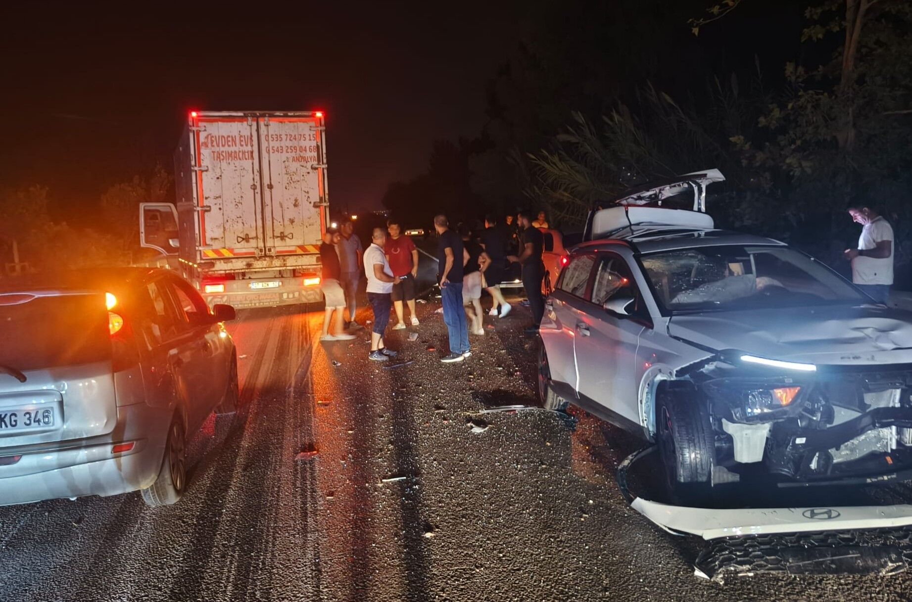 Serik 4 Arac Zincirleme Kaza Antalya