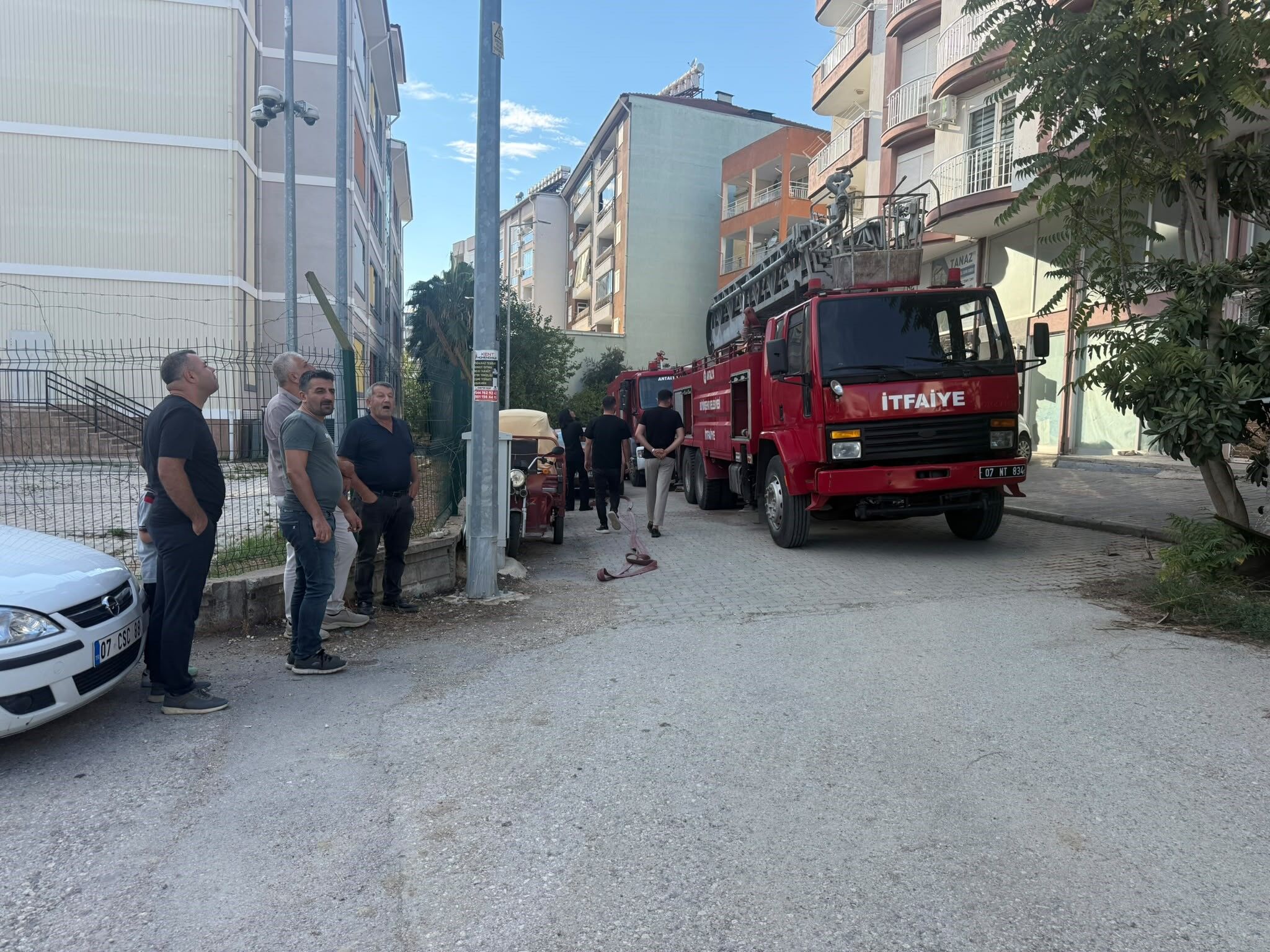 Serik Apartman Balkon Yangin2