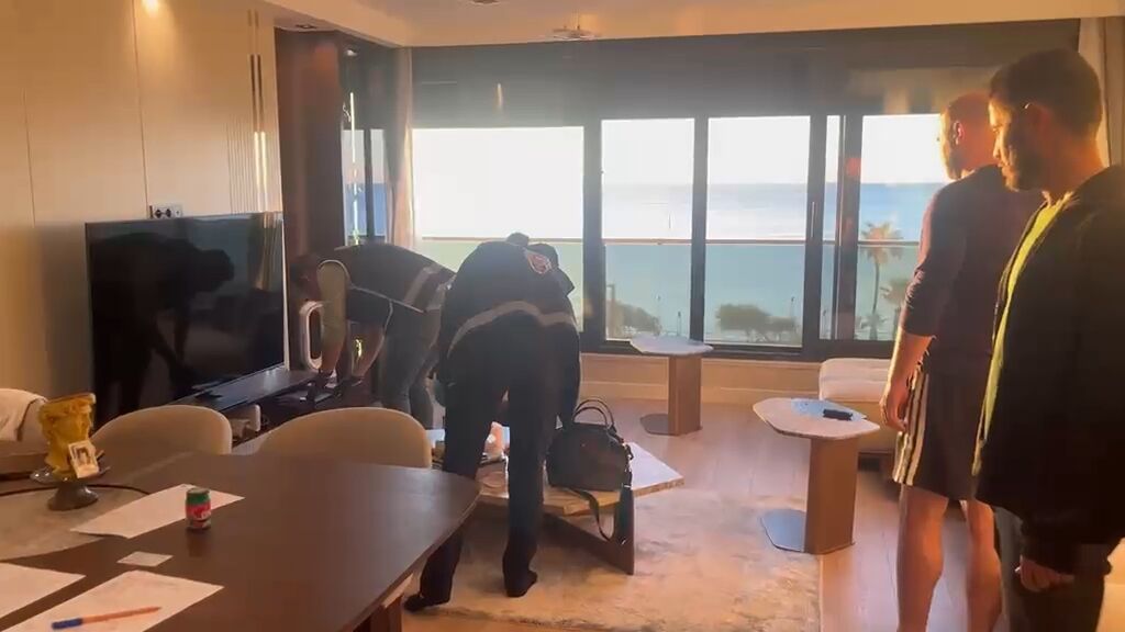 Uyusturucu Fuhus Operasyonu Bocek Antalya Gozalti3