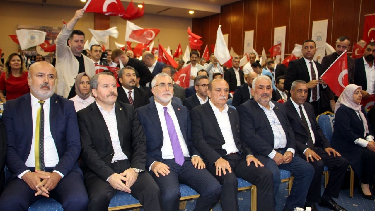 Antalya Bakan Acıkladı