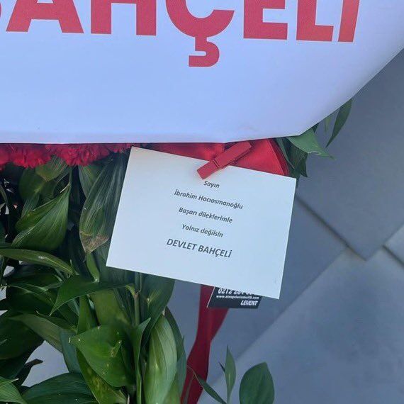 Bahçeli Destek Çelengi