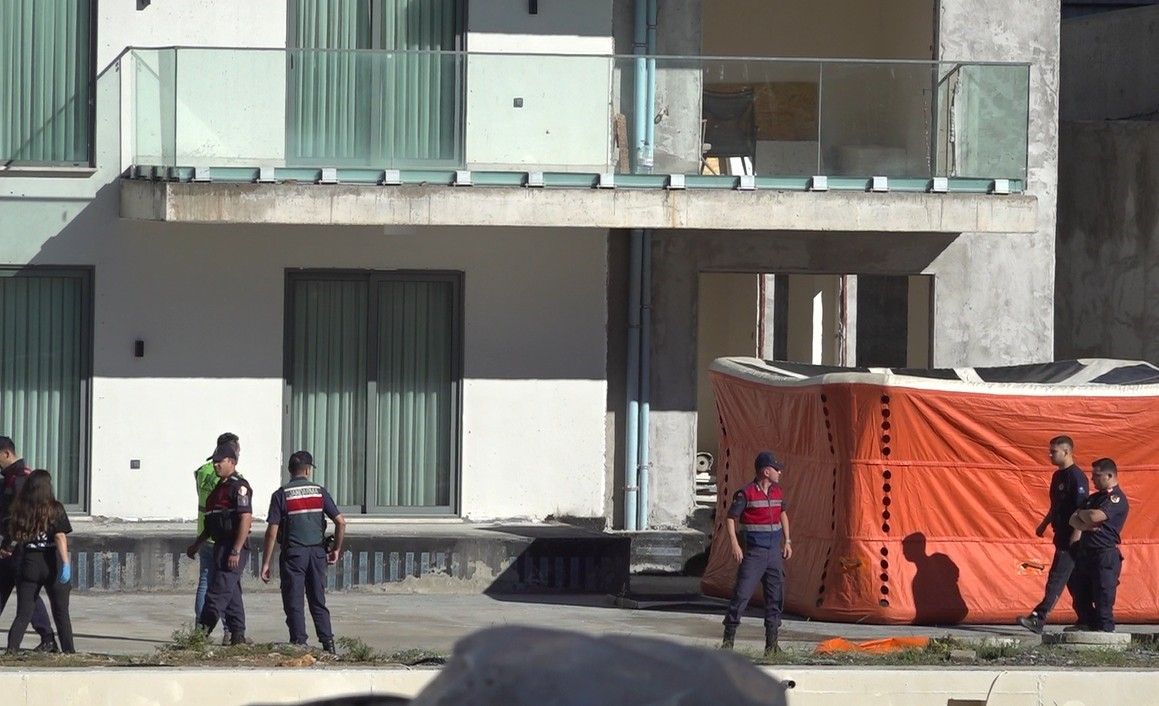 Alanya Isci Oba Mahallesi Arkadasi Ikna Etti2
