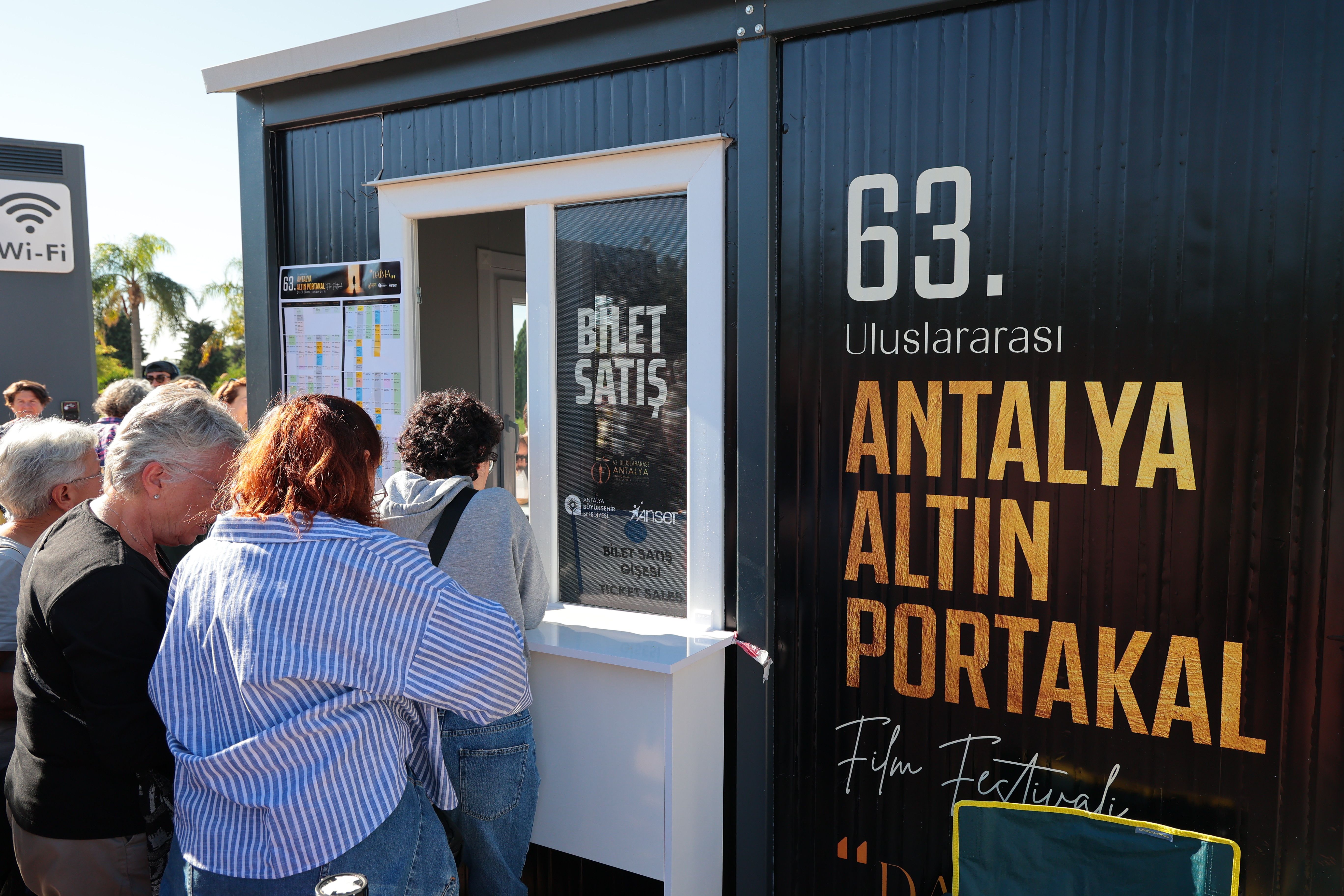 Altın Portakal Biletleri Yoğun Ilgi Görüyor (8)
