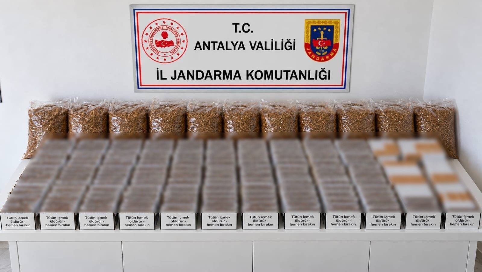 Dosemealti Alanya Kacak Tutun Ele Gecirildi