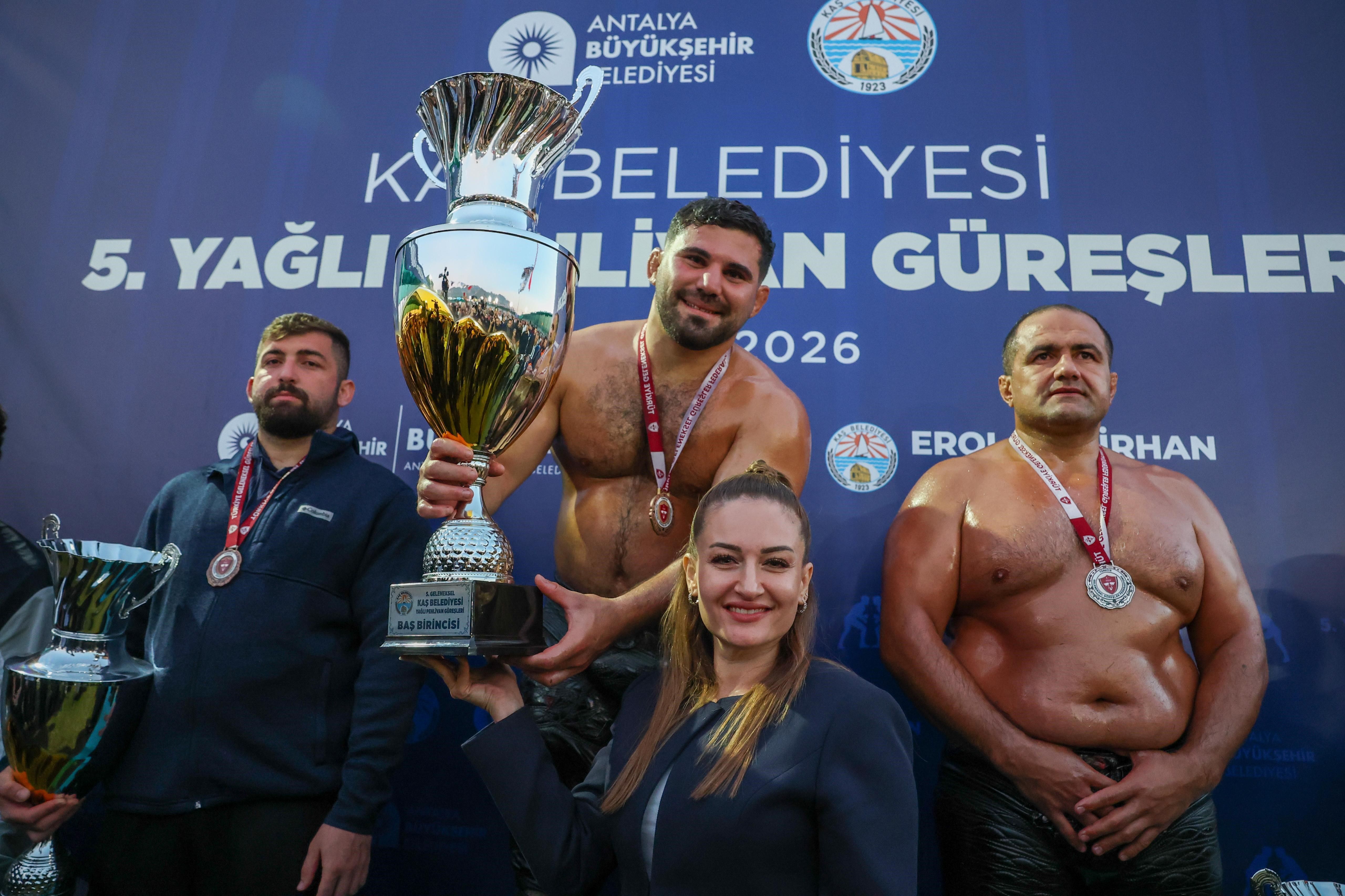 Erkan Tas Yagli Gures Antalya3