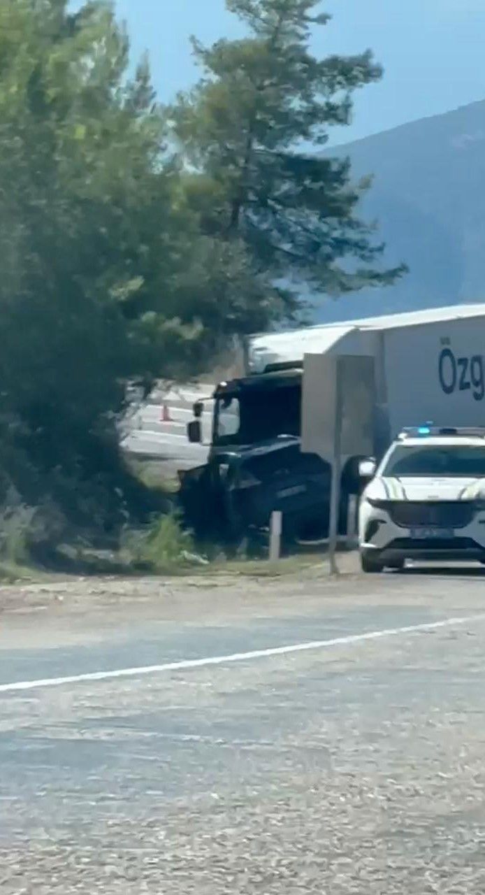 Kumluca Kaza Cinli Turist Hayatini Kaybetti2