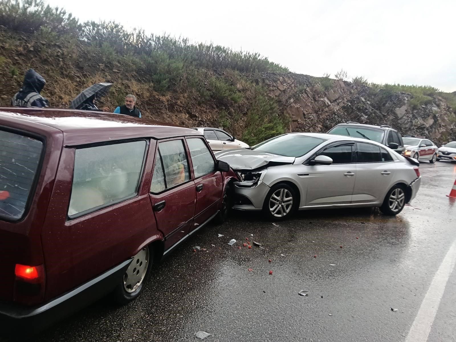 Manavgat 3 Aracli Zincirleme Kaza 3 Yarali3