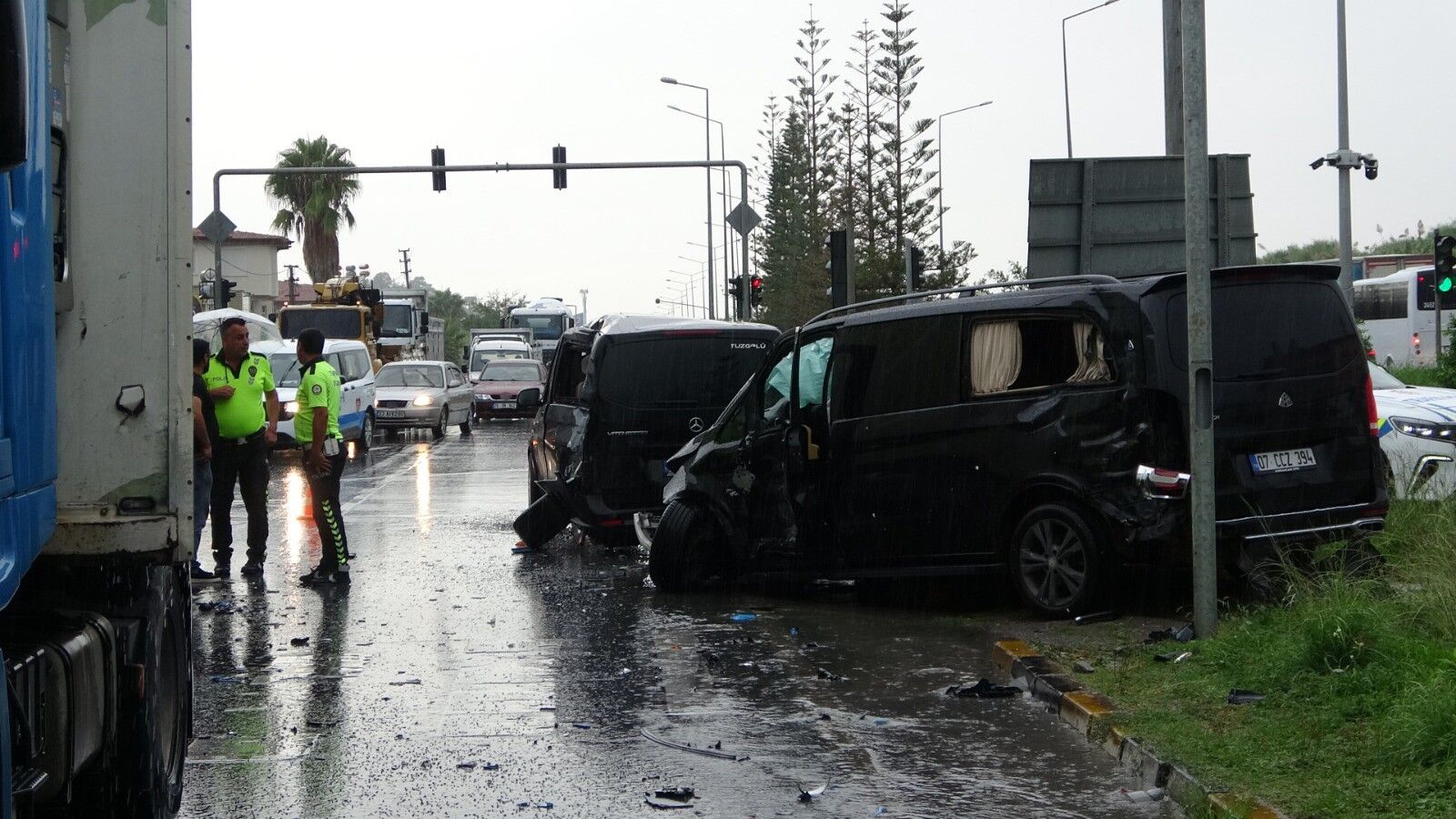 Tir Kazasi Antalya 3 Yarali.2