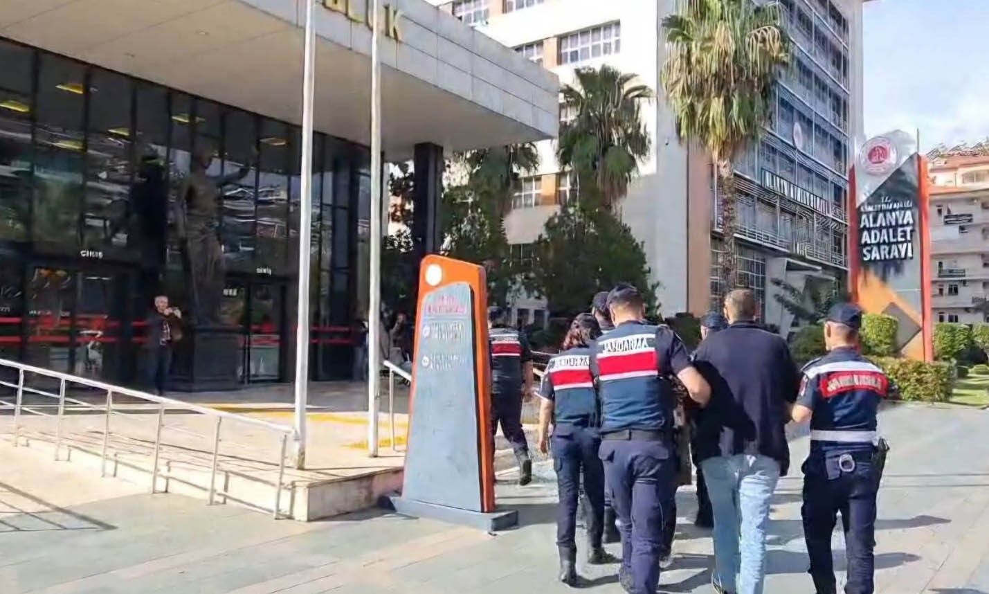 Yatirim Dolandiricigi Alanya Tutuklama1