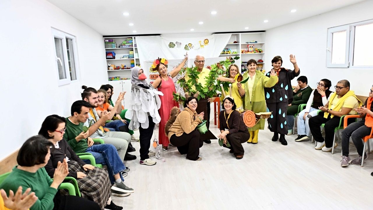 Antalya’da Özel Bireyler Sonbaharı Drama Etkinliğiyle Keşfetti 2