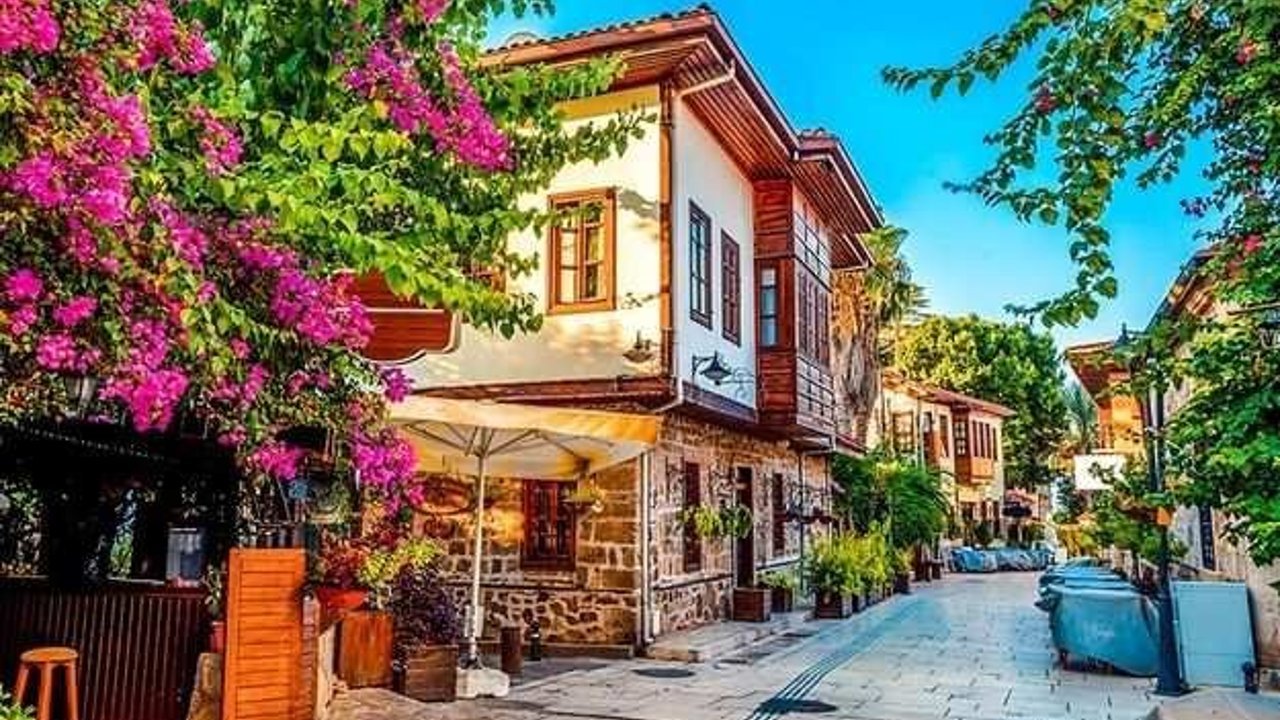 Antalya’nın ruh haritası: nerede ne hissedilir?