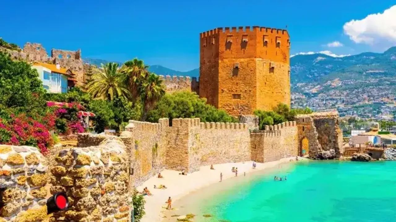 Antalya'nın bayramda en popüler olan bölgeleri belli oldu