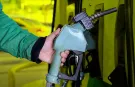 Motorine indirim yolda: Üç ileri bir geri!