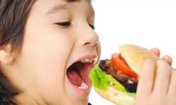Fast Food ve hareketsiz yaşam obeziteyi tetikliyor