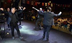 Kepezli muhtarlar, Ramazan etkinliklerinde harmandalı gösterisiyle sahne aldı