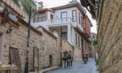 Antalya’da Kimsenin Bilmediği Sessiz Caddeler ve Unutulmuş Sokak Sırları!