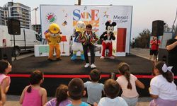Antalya'da çocuklar 'Sahne Kepez' ile doyasıya eğlendi