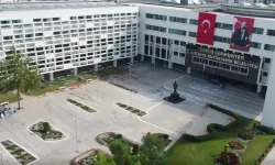Antalya Belediyesi Hangi Partinin? Başkan Kim, Kaç Yaşında ve İlçe Belediye Başkanlarının Partileri