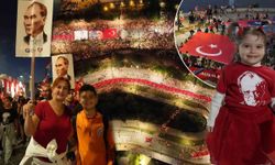 Antalya'da coşkulu Fener Alayı! 400 metrelik dev bayrak omuzlarda taşındı
