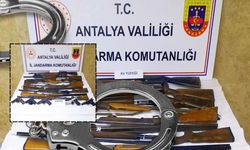 Antalya'da kaçak silahlara geçit verilmedi! Ruhsatsız onlarca silah yakalandı