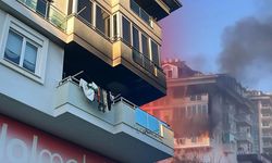 Antalya'da dumanlar yükseldi: Apartmanda çıkan yangın korkuttu!