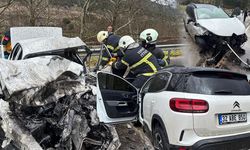 Antalya yolunda katliam gibi kaza: 2 ölü, 4 yaralı