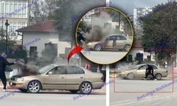 Antalya'da seyir halindeki araç alevlere teslim oldu