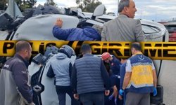 Antalya'da alt geçitte dehşet anları: Araç takla attı, sürücü yaralandı