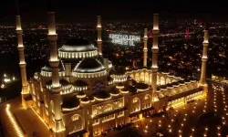 Müslümanlar Bin Aydan Daha Hayırlı Olan Kadir Gecesini Yarın Dualarla Karşılayacak