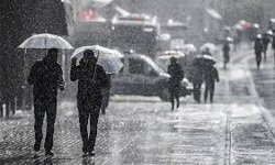 Antalya’da 1 Nisan’da Gökgürültülü Sağanak Alarmı: Fırtına Etkili Olacak!