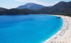 Antalya’da 1 Mayıs’ta Sıcaklık Zirvede: Bayramda Yaz Havası Etkili