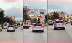 Antalya'da bir kadın aracın üzerinde dans etti! İşte o  anlar