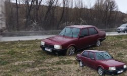 Burdur'da kontrolden çıkan otomobil refüje çıktı!