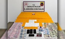 Antalya'da uyuşturucu operasyonu: 2 kişi gözaltında