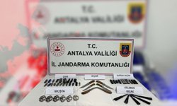 Antalya'da okul çevresinde tehlikeli satış: Şüpheli yakalandı!