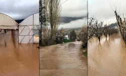 Antalya'yı sağanak vurdu: Dereler taştı, seralar sular altında kaldı!