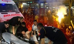 Antalya'da kutlamalara gölge düştü: Galibiyet coşkusunda bıçaklı saldırı!