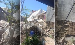 Antalya'da korkutan olay: İki katlı kerpiç ev yerle bir oldu