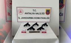 Antalya'da denetlenen araçtan adeta cephanelik çıktı