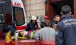 Antalya'da korku dolu anlar: Depoya düşen genç itfaiye ekiplerince kurtarıldı